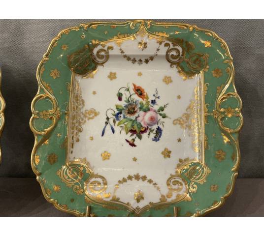 Paire de plats à gâteaux en porcelaine de Vieux Paris d'époque 19 ème
