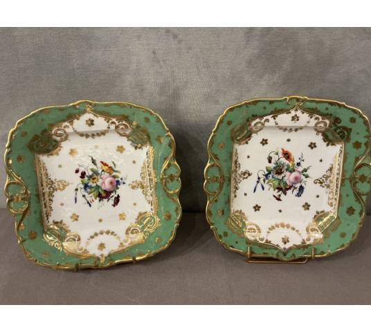 Paire de plats à gâteaux en porcelaine de Vieux Paris d'époque 19 ème