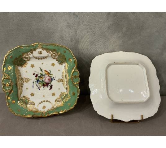 Paire de plats à gâteaux en porcelaine de Vieux Paris d'époque 19 ème
