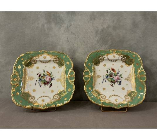 Paire de plats à gâteaux en porcelaine de Vieux Paris d'époque 19 ème