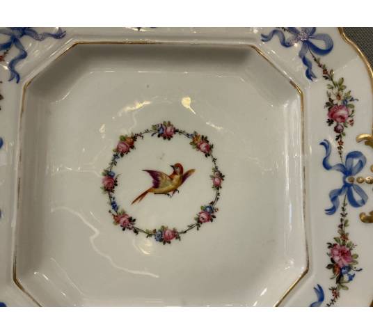 19th-century porcelain cake plate from Vieux Paris