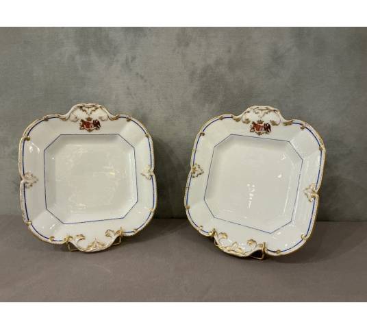 Paire de plats en porcelaine de Vieux paris d'époque 19 ème