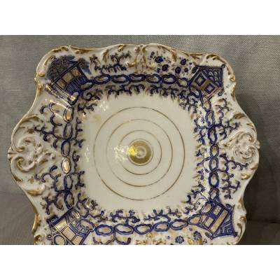 Pair of 19th-century porcelain dishes from Vieux Paris