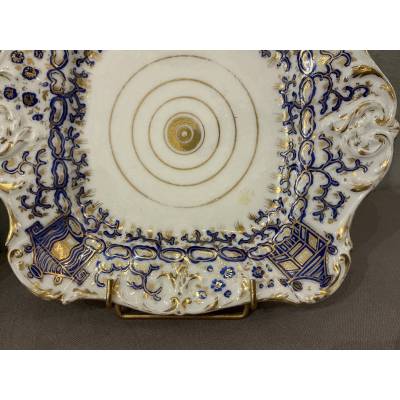 Paire de plats en porcelaine de Vieux Paris d'époque 19 ème
