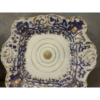 Paire de plats en porcelaine de Vieux Paris d'époque 19 ème