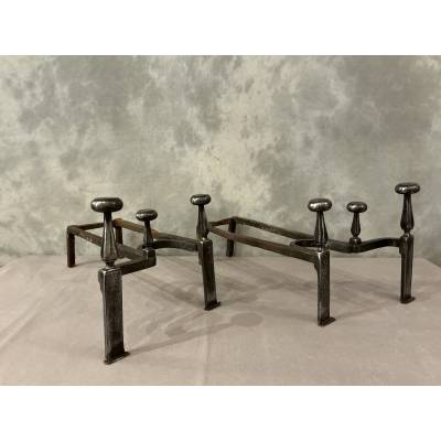 Paire de chenets anciens en fer d'époque 18 ème