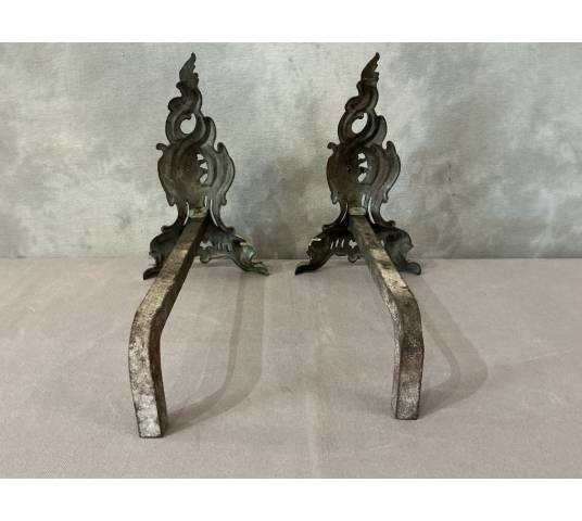 Paire d chenets en bronze anciens d'époque 19 ème de style Louis XV
