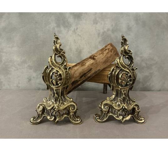 Paire d chenets en bronze anciens d'époque 19 ème de style Louis XV
