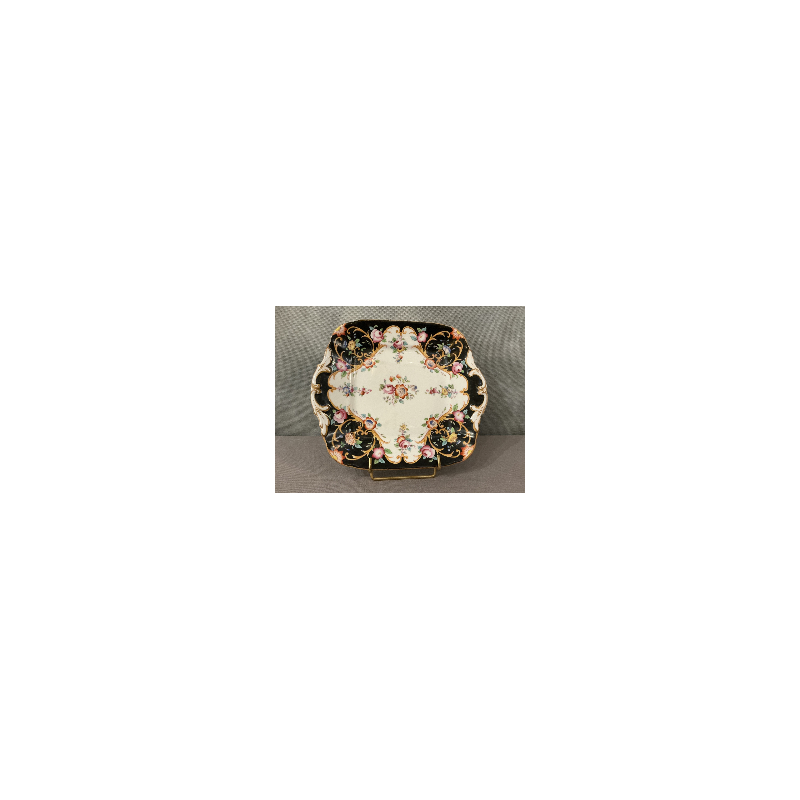 19th-century porcelain cake plate from Vieux Paris
