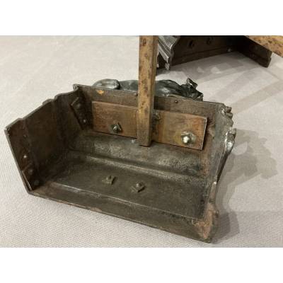 Paire de chenets anciens décor de chiens en fonte d'époque 19 ème