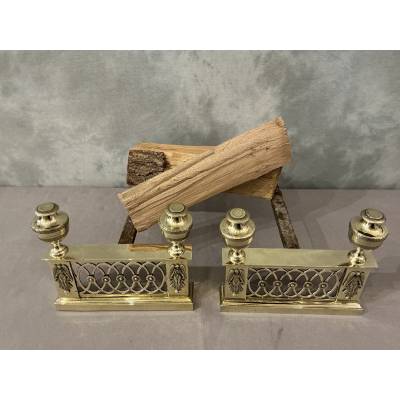 Beaux petits chenets anciens d'époque directoire en bronze et laiton