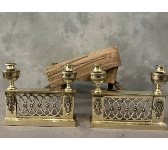 Beaux petits chenets anciens d'époque directoire en bronze et laiton