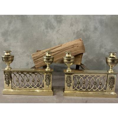 Beaux petits chenets anciens d'époque directoire en bronze et laiton