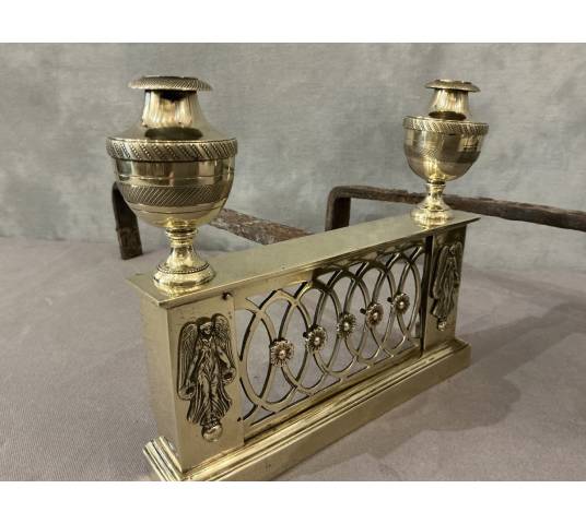Beaux petits chenets anciens d'époque directoire en bronze et laiton
