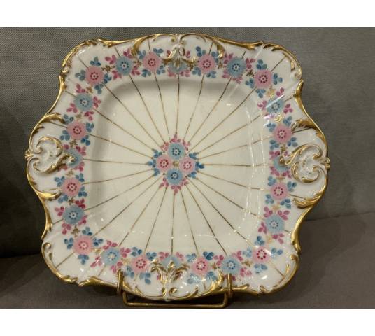 Paire de plats en porcelaine de Vieux Paris d'époque 19 ème