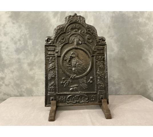 Plaque de cheminée ancien en fonte d'époque fin 17 ème