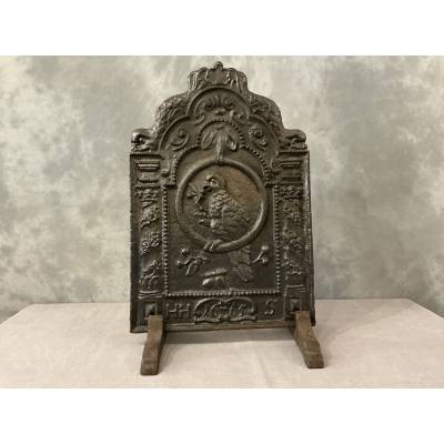 Plaque de cheminée ancien en fonte d'époque fin 17 ème