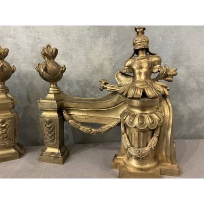 Paire de chenets en bronze doré d'époque fin 18 ème