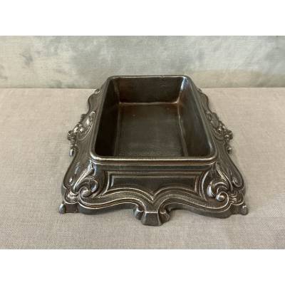 Cast iron receptacle, fully polished and varnished, dating from the 19th century.