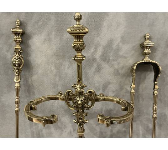 Beau serviteur de cheminée en bronze et laiton d'époque 19 ème