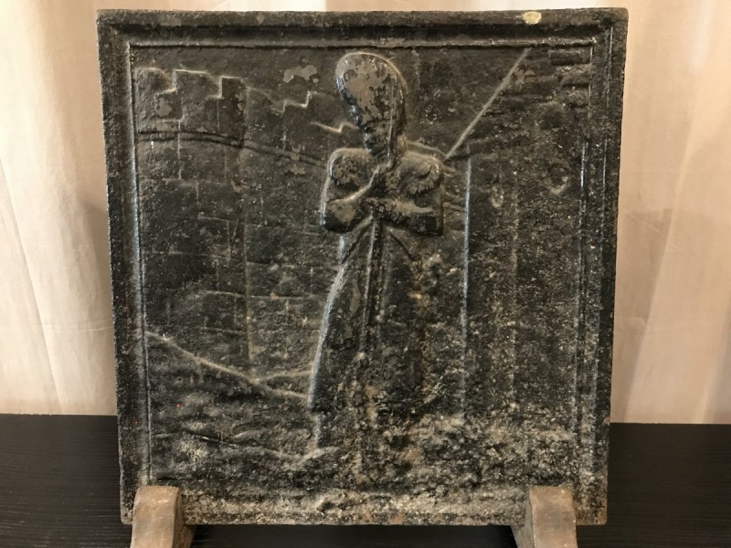 Plaque de cheminée ancienne en fonte d'époque début 19 ème