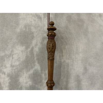 Belle balayette ancienne en chêne sculpté d'époque 19 ème