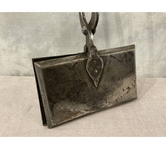 Gaufrier en fonte et fer d'époque fin 18 ème