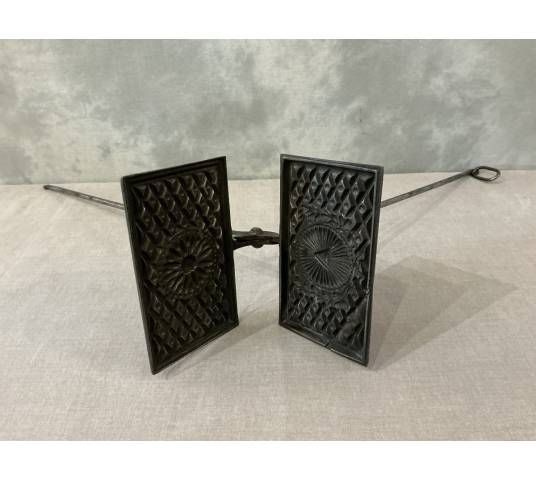 Gaufrier en fonte et fer d'époque fin 18 ème