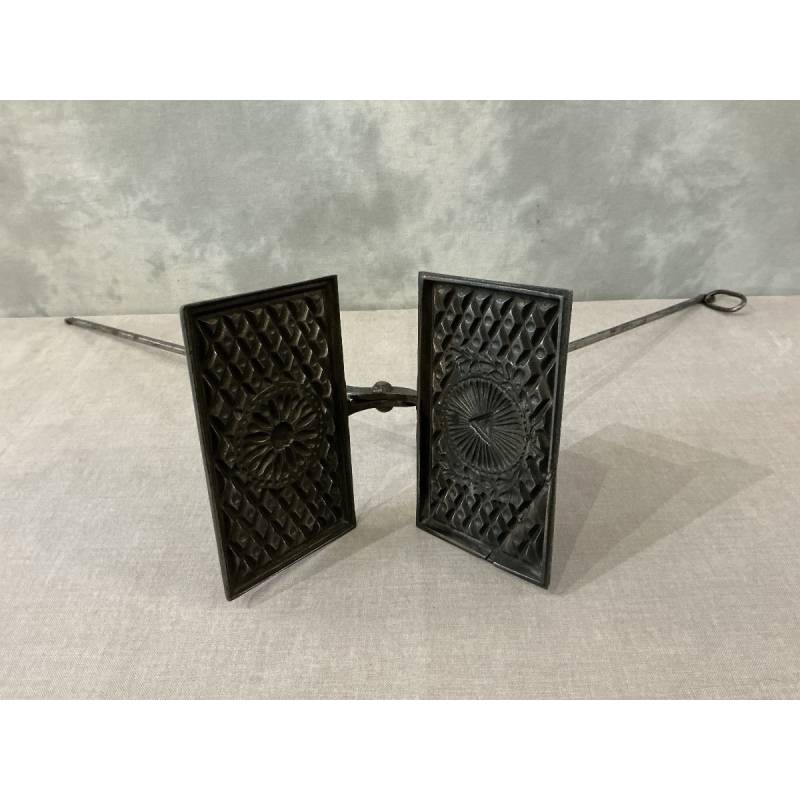 Gaufrier en fonte et fer d'époque fin 18 ème