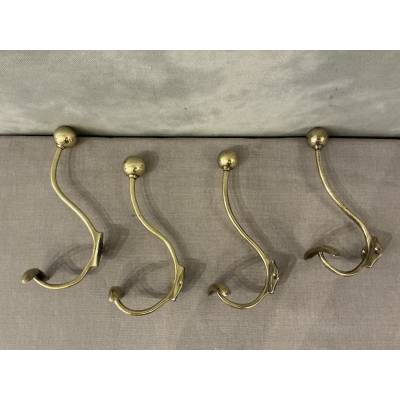 Ensemble de 6 patères, portes manteaux en laiton d'époque 19 ème