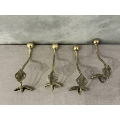 Ensemble de 6 patères, portes manteaux en laiton d'époque 19 ème