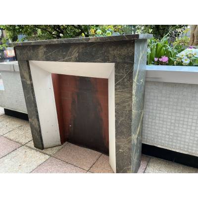 Decorative fireplace in painted wood, faux marble style, dating from the late 19th century