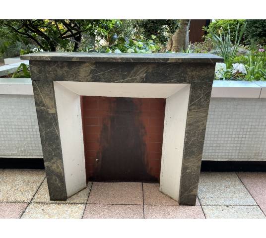 Decorative fireplace in painted wood, faux marble style, dating from the late 19th century