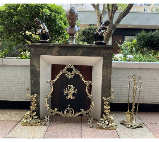 Decorative fireplace in painted wood, faux marble style, dating from the late 19th century