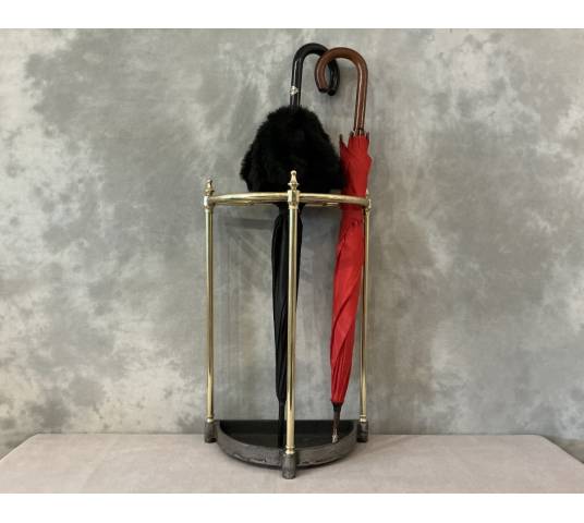 Porte parapluies ancien en demi-cercle en laiton d'époque fin 19 ème