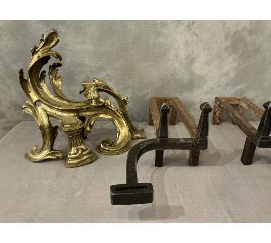 Paire de chenets anciens en bronze d'époque 19 ème de style Louis XV