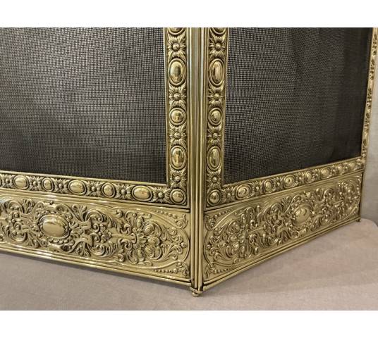 Pare feu de cheminée ancien en laiton pressé d'époque 19 ème