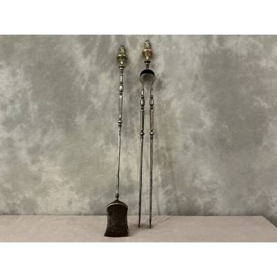 Grand ensemble d'une pelle et d'une pince en fer et bronze d'époque 19 ème