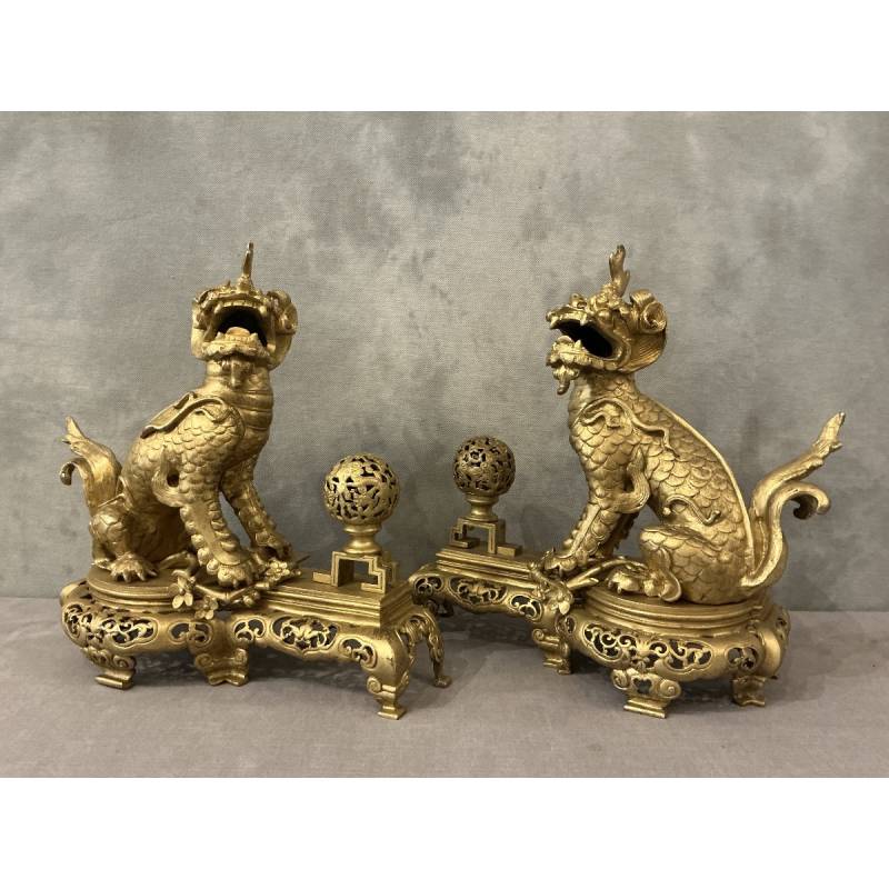 Paire de chenets chiens fô en bronze doré d'époque 19 ème