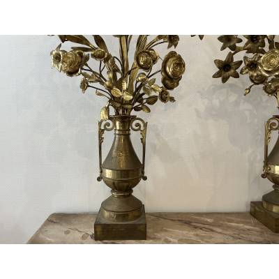 Paire de candélabres bouquets de fleurs en laiton d'époque 19 ème