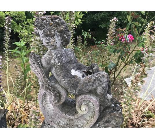 2 Ou 4 statues de jardin en pierre reconstituées XXème