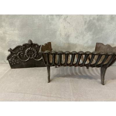 Petite grille à charbon en fonte d'époque fin 19 ème