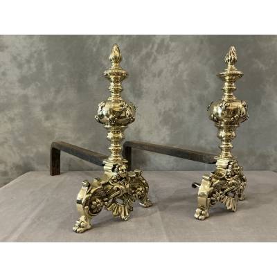 Beaux chenets anciens en laiton d'époque 19 ème de style Louis XIV
