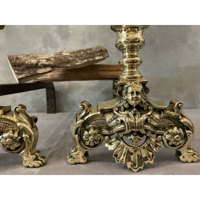 Beaux chenets anciens en laiton d'époque 19 ème de style Louis XIV
