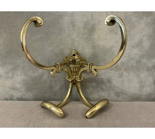 Porte manteaux ancien double en laiton poli et vernis d'époque 19 ème
