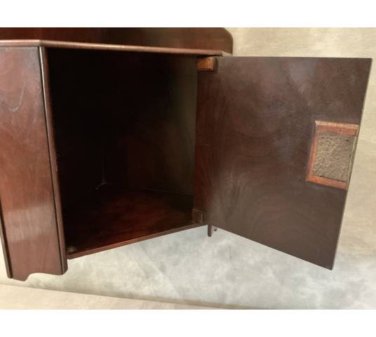 Petite étagère de coin en acajou d'époque 19 ème