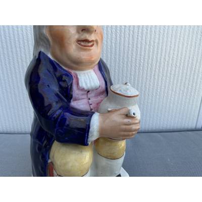 Pichet anthropomorphe en faïence anglaises d'époque XX ème