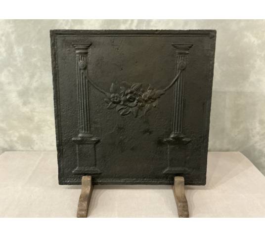 Plaque de cheminée ancienne en fonte d'époque 18 ème