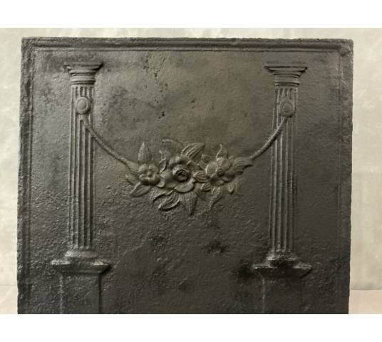 Plaque de cheminée ancienne en fonte d'époque 18 ème