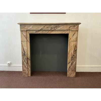 Cheminée décorative en bois peint d'époque fin 19 ème